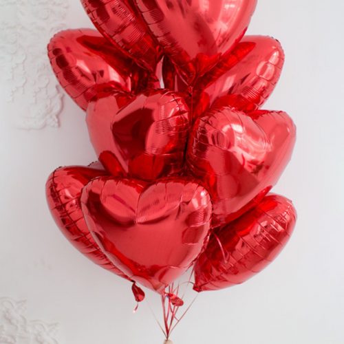 10 шаров сердечек